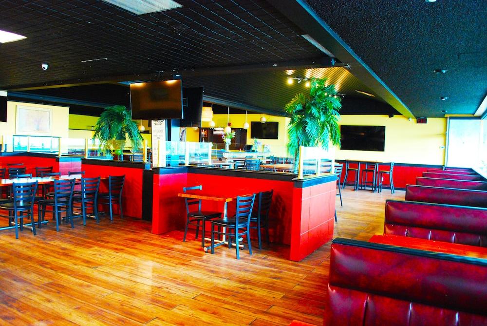 Ramada By Wyndham Edmonton Yellowhead Nw 外观 照片