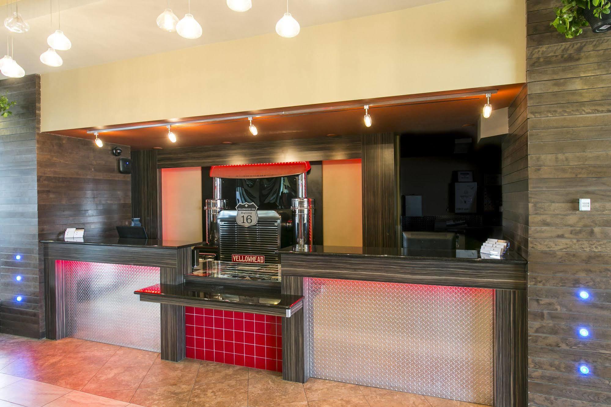 Ramada By Wyndham Edmonton Yellowhead Nw 外观 照片
