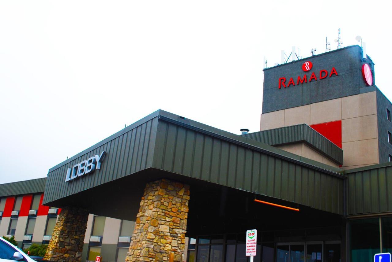 Ramada By Wyndham Edmonton Yellowhead Nw 外观 照片